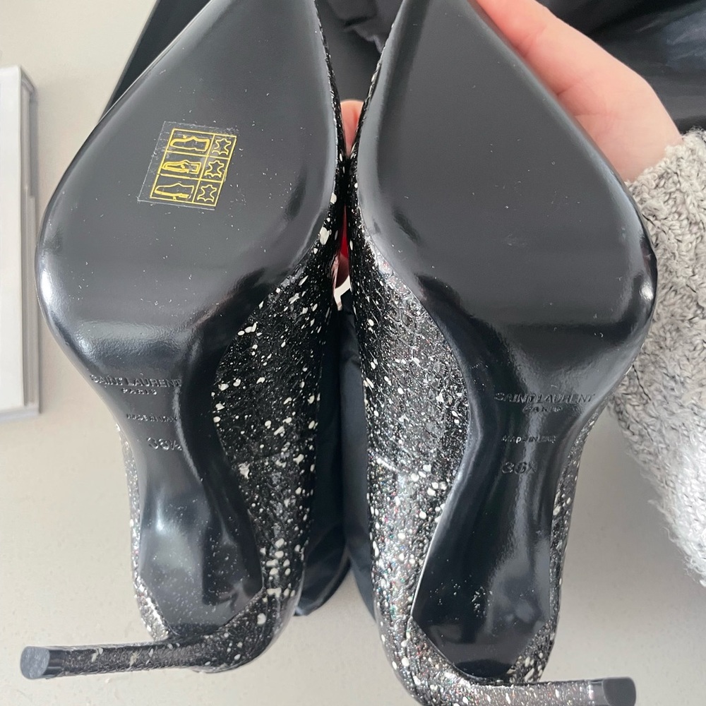 SOLD Saint Laurent Zoe Python Pumps - Picture 5 of 9